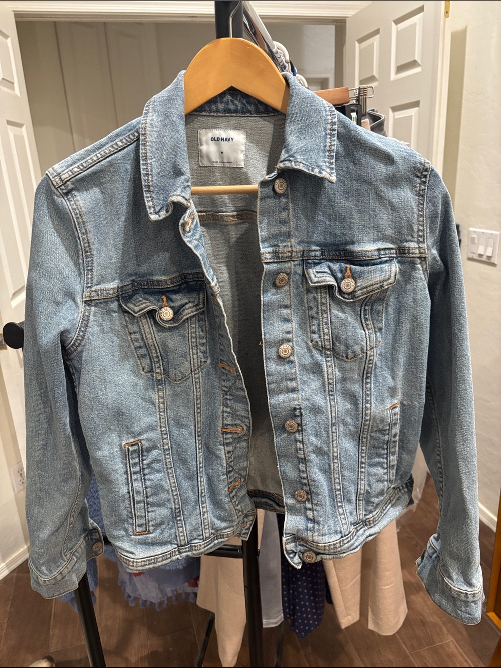 NWOT Old Navy Light Blue Denim Jean Jacket Size M